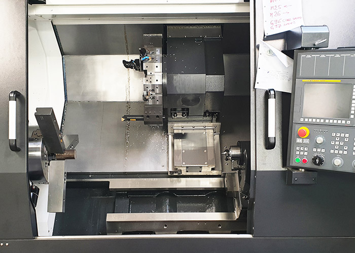 Blick in eine CNC-Maschine von Vukovic